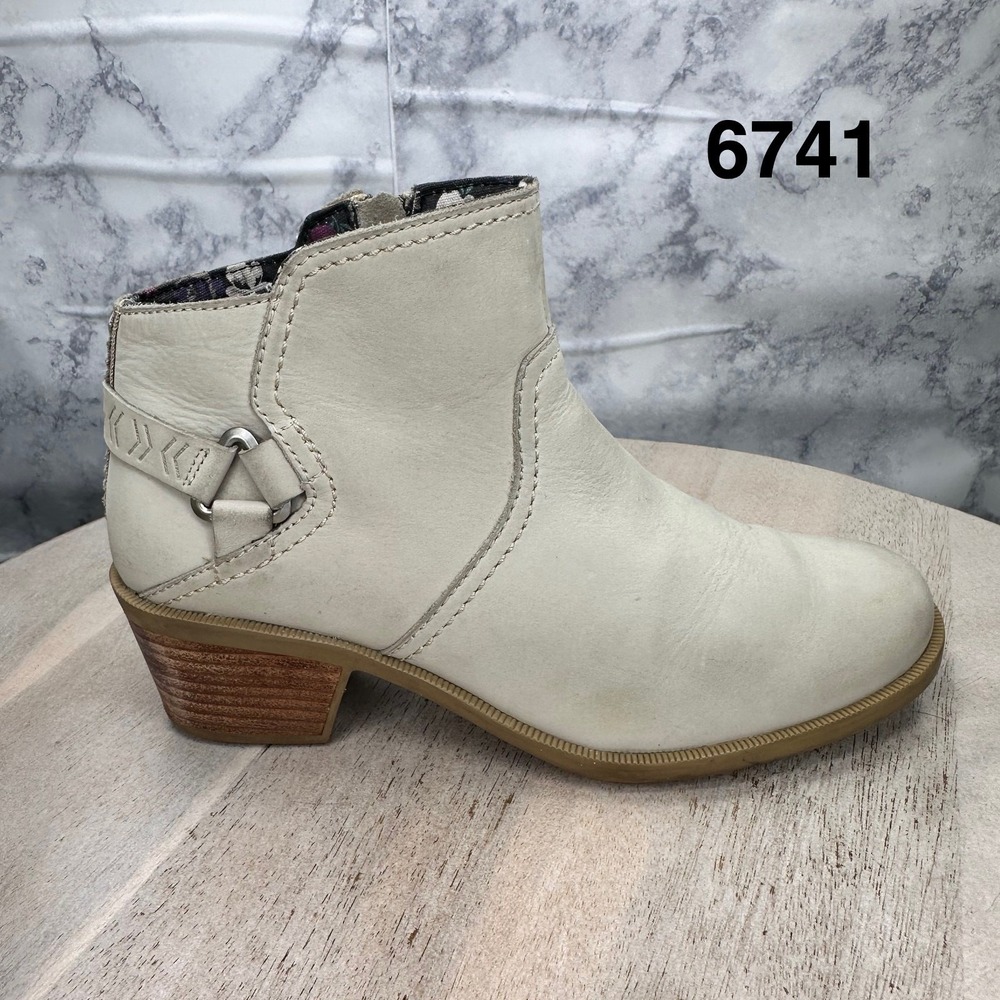 Teva Foxy Ankle Boots Womens 7 Beige Leather Side Zip Block Heel Boho Booties